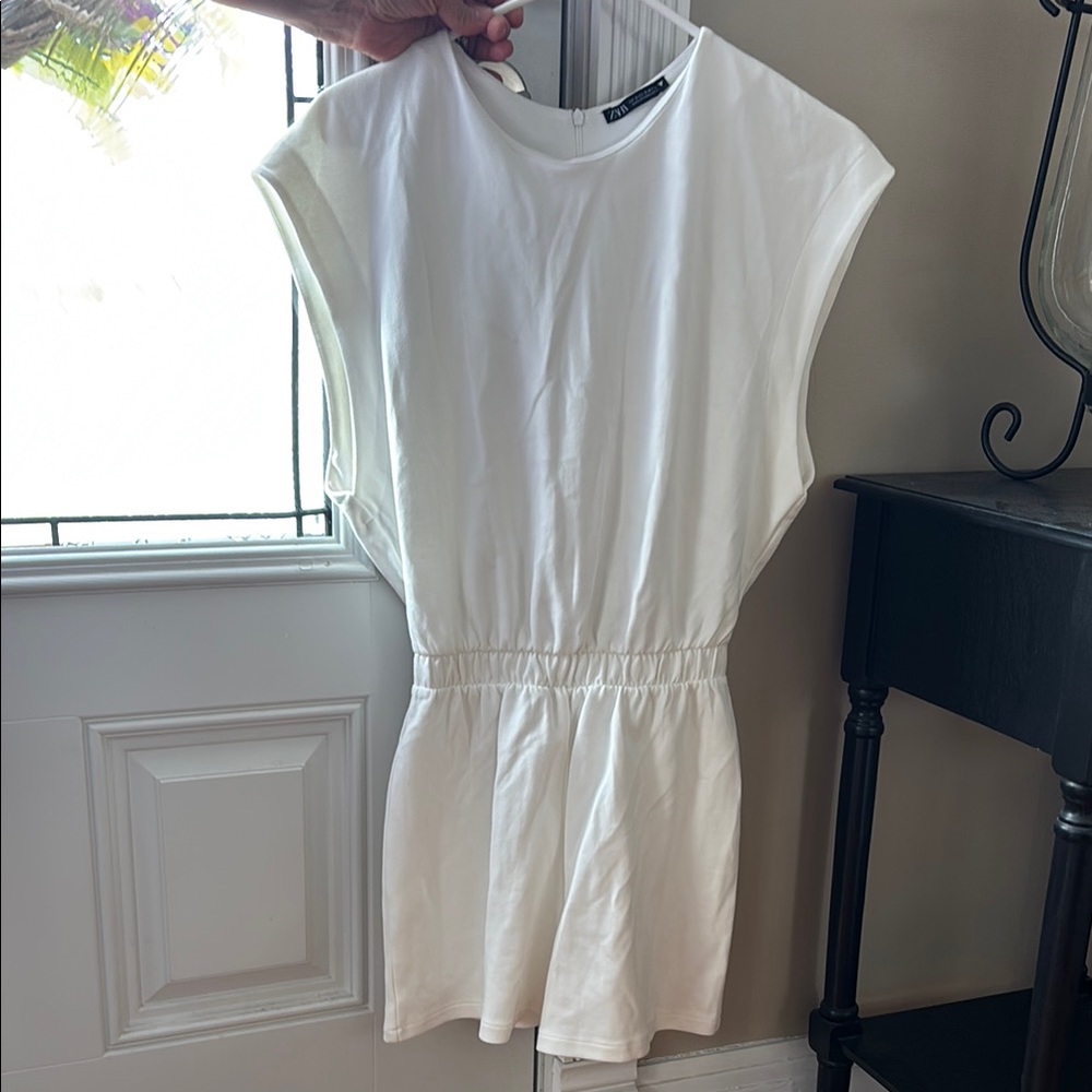 White Sleeveless Dress